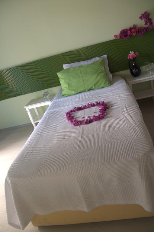Pasalimani Hotel Cesme Room photo