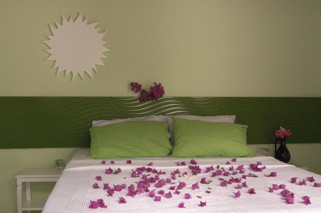 Pasalimani Hotel Cesme Room photo