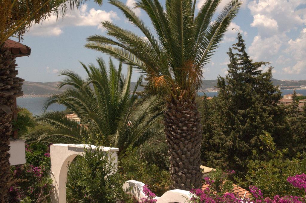 Pasalimani Hotel Cesme Exterior photo